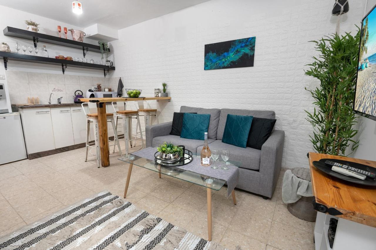Day And Night -יום ולילה Apartment Eilat Ngoại thất bức ảnh