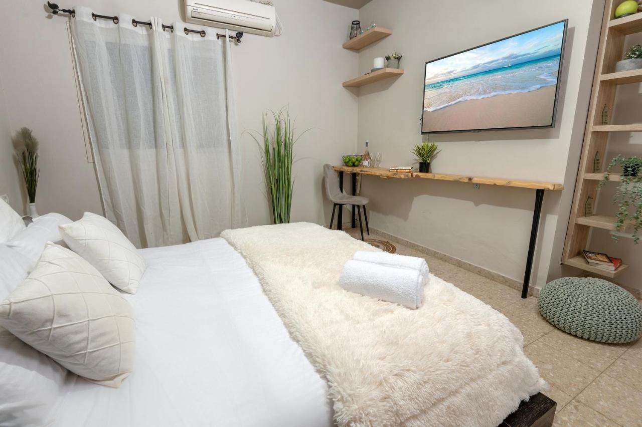 Day And Night -יום ולילה Apartment Eilat Ngoại thất bức ảnh